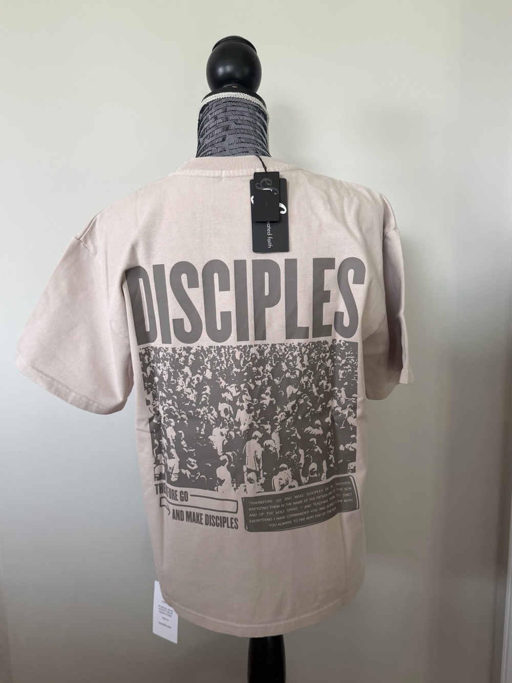 Elevated Faith Disciples Graphic Tee in Light Beige. - Picture 3 of 3